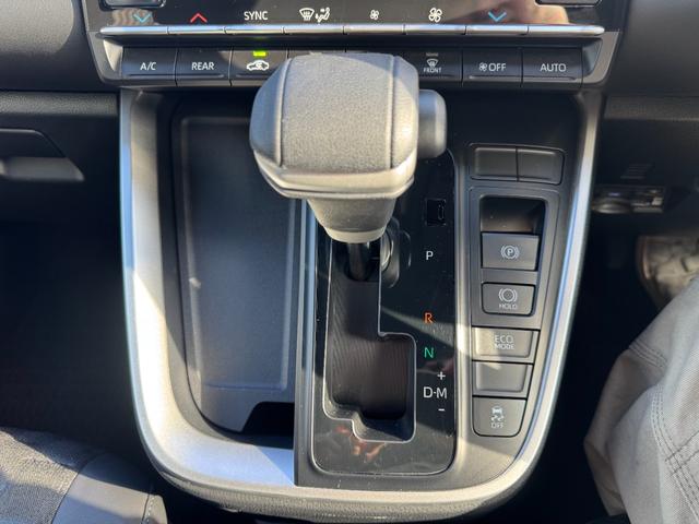 ヴォクシー Ｓ－Ｚ　ワンオーナー　禁煙車　１０．５インチＤＡ　プロジェクター式ＬＥＤヘッドランプ　１３．２型後席モニター　純正フロアマット　Ｂカメラ　ドラレコ　両側パワースライドドア　純正１７インチＡＷ（20枚目）