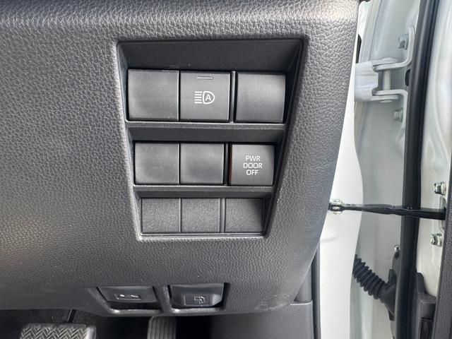 ヴォクシー Ｓ－Ｚ　ワンオーナー　禁煙車　１０．５インチＤＡ　プロジェクター式ＬＥＤヘッドランプ　１３．２型後席モニター　純正フロアマット　Ｂカメラ　ドラレコ　両側パワースライドドア　純正１７インチＡＷ（21枚目）