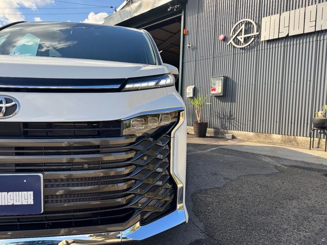 ヴォクシー Ｓ－Ｚ　ワンオーナー　禁煙車　１０．５インチＤＡ　プロジェクター式ＬＥＤヘッドランプ　１３．２型後席モニター　純正フロアマット　Ｂカメラ　ドラレコ　両側パワースライドドア　純正１７インチＡＷ（38枚目）