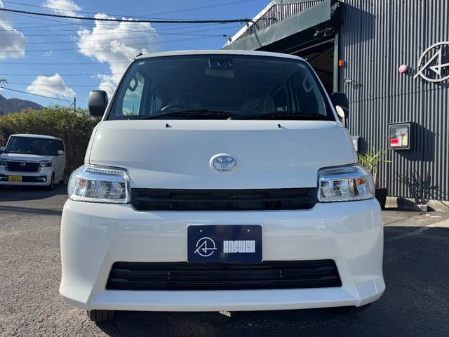 タウンエースバン ＧＬ　登録済未使用車　純正フロアマット　純正バイザー　スマートアシスト　コーナーセンサー　アイドリングストップ　マルチインフォメーションディスプレイ　キーレス　ＬＥＤヘッドランプ／クリアランスランプ（6枚目）