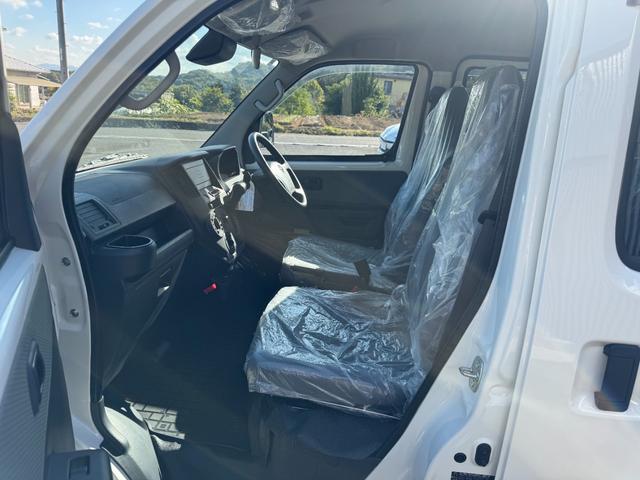タウンエースバン ＧＬ　登録済未使用車　純正フロアマット　純正バイザー　スマートアシスト　コーナーセンサー　アイドリングストップ　マルチインフォメーションディスプレイ　キーレス　ＬＥＤヘッドランプ／クリアランスランプ（22枚目）