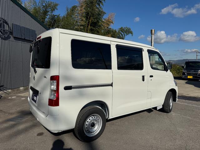 タウンエースバン ＧＬ　登録済未使用車　純正フロアマット　純正バイザー　スマートアシスト　コーナーセンサー　アイドリングストップ　マルチインフォメーションディスプレイ　キーレス　ＬＥＤヘッドランプ／クリアランスランプ（26枚目）