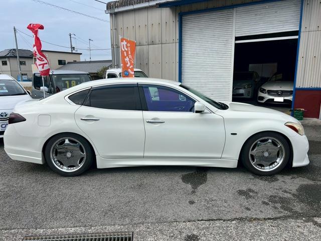 フーガ ３７０ＶＩＰ　バックモニター　ＥＴＣ　ナビ　法定点検付　走行距離６１８０８　車検Ｒ８年６月　ドライブレコーダー　オートエアコン　車内クリーニング付（5枚目）