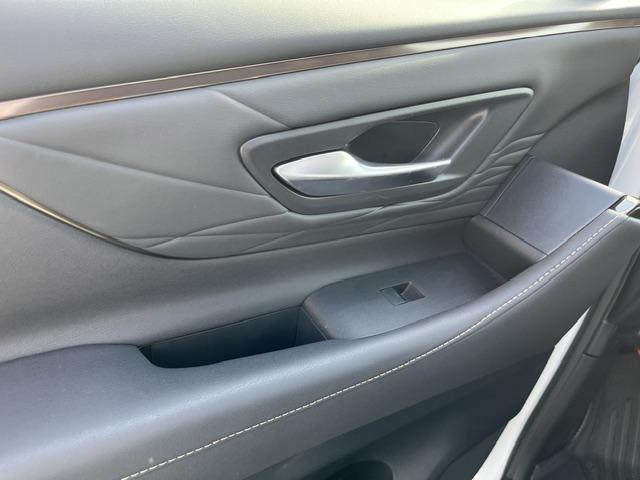 アルファード Ｚ　ムーンルーフ／デジタルインナーミラー／全方位カメラ／スペアタイヤ／ＥＴＣ／純正１４インチＤＡ／ワンオーナー／ブラインドスポットモニター（40枚目）