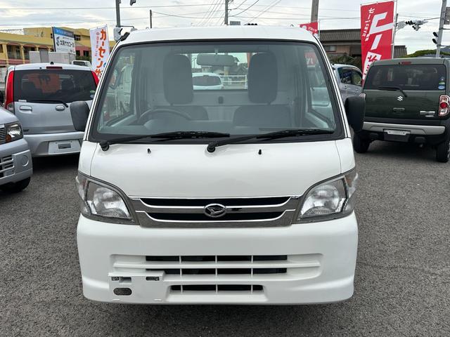 この度は当店のお車をご覧になっていただき、誠にありがとうございます。ぜひじっくりとご検討下さい。気軽にお問合せ・お見積りお待ちしております。