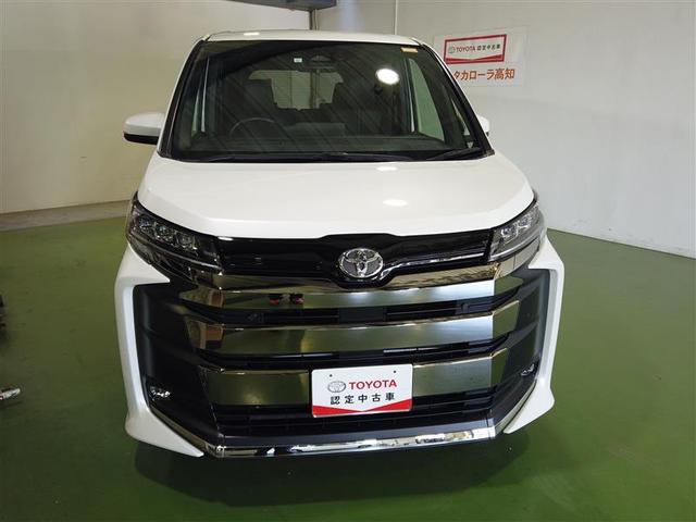 ノア Ｓ－Ｚ　アルミホイール　デュアルエアコン　クルーズコントロール　盗難防止装置　ＬＥＤライト　両側自動ドア　メモリーナビ　キーレス　横滑り防止　ナビＴＶ　ワンオーナー　三列シート　スマートキー　エアコン　ＥＴＣ（3枚目）