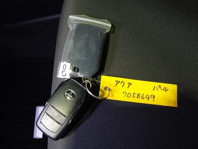 アクア Z LEDヘッドライト スマートキー イモビライザー アルミホイール オートクルーズコントロール フルセグTV エアコン ナビ&TV カーテンエアバッグ ETC キーレス パワーウインドウ ABS Bカメ(15枚目)