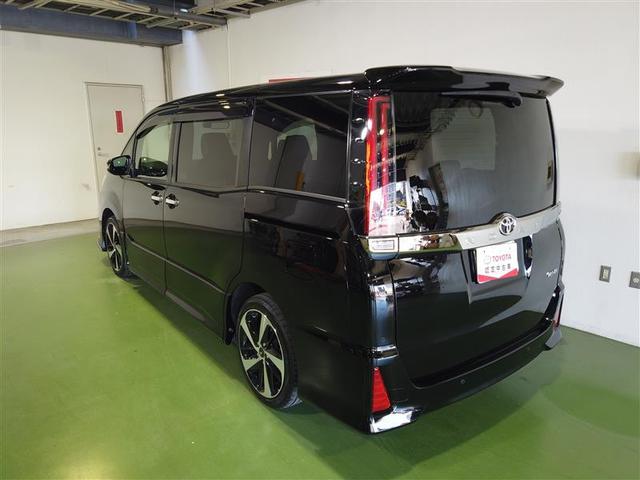 ノア Si ダブルバイビーII 横滑防止装置 PCS スマートキ- Wエアコン Bモニター DVD再生可 フルセグテレビ ETC付き アイドリングS オートエアコン PS クルーズC ナビ&TV PW ウォークスルー ワンオーナ(2枚目)