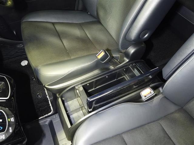 ノア Si ダブルバイビーII 横滑防止装置 PCS スマートキ- Wエアコン Bモニター DVD再生可 フルセグテレビ ETC付き アイドリングS オートエアコン PS クルーズC ナビ&TV PW ウォークスルー ワンオーナ(16枚目)