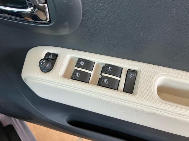 ミラココア ココアプラスＸ　アイスト　スマートキーシステム　助手席エアバック　イモビライザー　フロントベンチシート　衝突安全ボディ　全席ＰＷ　キーレス　ＰＳ　ＡＣ　ＡＢＳ　運転席エアバッグ（5枚目）