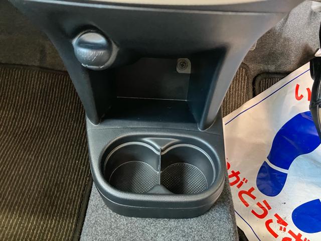 ミラココア ココアプラスＸ　アイスト　スマートキーシステム　助手席エアバック　イモビライザー　フロントベンチシート　衝突安全ボディ　全席ＰＷ　キーレス　ＰＳ　ＡＣ　ＡＢＳ　運転席エアバッグ（16枚目）