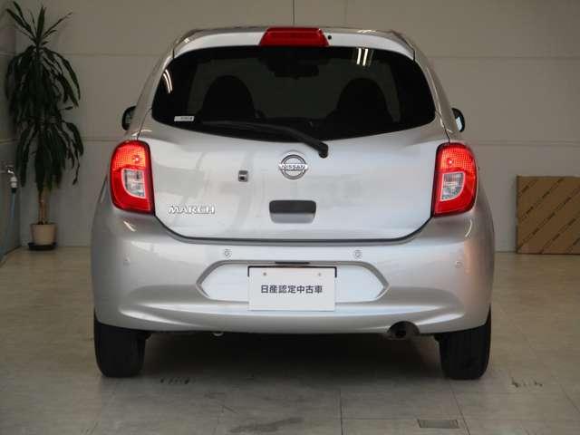 リヤガラスはプライバシーガラスになっており、バックカメラもついています！