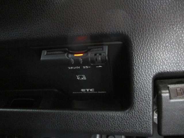 高速道路の料金所もスムーズに通過できるＥＴＣ。