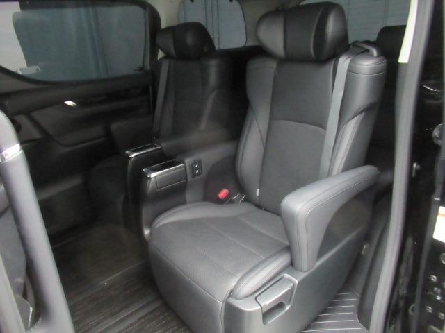 アルファード 2.5S Cパッケージ 4WD フルセグ メモリーナビ ミュージックプレイヤー接続可 後席モニター バックカメラ 衝突被害軽減システム ETC ドラレコ 両側電動スライド LEDヘッドランプ 乗車定員7人 ワンオーナー(11枚目)