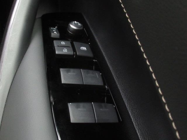 カローラツーリング ハイブリッド　ダブルバイビー　４ＷＤ　メモリーナビ　ミュージックプレイヤー接続可　バックカメラ　衝突被害軽減システム　ＬＥＤヘッドランプ（25枚目）