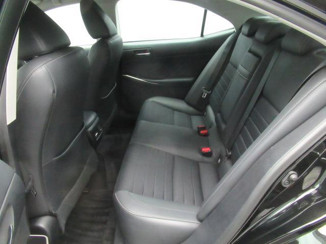 ＩＳ ＩＳ３００ｈ　フルセグ　メモリーナビ　ＤＶＤ再生　ミュージックプレイヤー接続可　バックカメラ　ＥＴＣ　ＬＥＤヘッドランプ　ワンオーナー（10枚目）