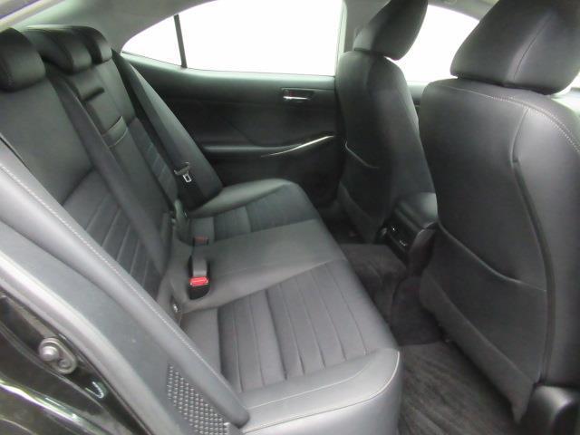 ＩＳ ＩＳ３００ｈ　フルセグ　メモリーナビ　ＤＶＤ再生　ミュージックプレイヤー接続可　バックカメラ　ＥＴＣ　ＬＥＤヘッドランプ　ワンオーナー（12枚目）