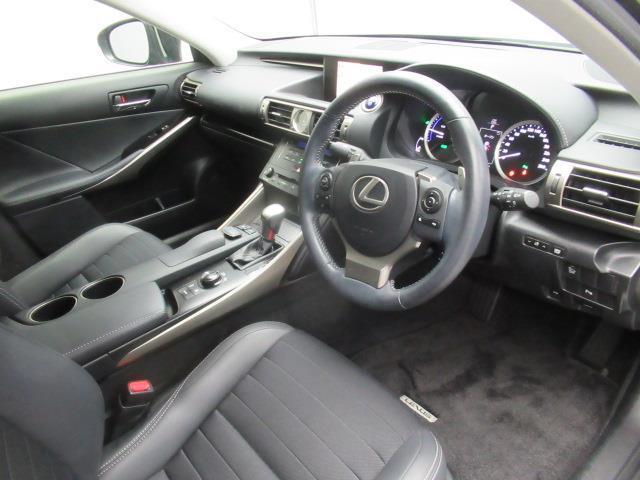 ＩＳ ＩＳ３００ｈ　フルセグ　メモリーナビ　ＤＶＤ再生　ミュージックプレイヤー接続可　バックカメラ　ＥＴＣ　ＬＥＤヘッドランプ　ワンオーナー（13枚目）