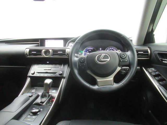 ＩＳ ＩＳ３００ｈ　フルセグ　メモリーナビ　ＤＶＤ再生　ミュージックプレイヤー接続可　バックカメラ　ＥＴＣ　ＬＥＤヘッドランプ　ワンオーナー（14枚目）