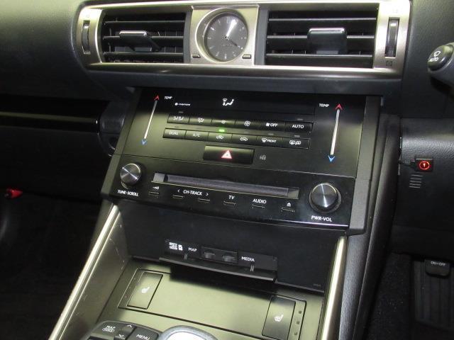 ＩＳ ＩＳ３００ｈ　フルセグ　メモリーナビ　ＤＶＤ再生　ミュージックプレイヤー接続可　バックカメラ　ＥＴＣ　ＬＥＤヘッドランプ　ワンオーナー（18枚目）