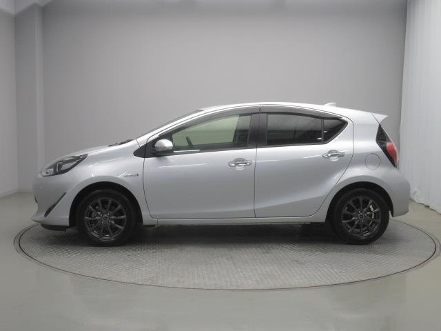 アクア Sスタイルブラック フルセグ メモリーナビ DVD再生 ミュージックプレイヤー接続可 バックカメラ 衝突被害軽減システム ETC ドラレコ LEDヘッドランプ ワンオーナー 記録簿(3枚目)