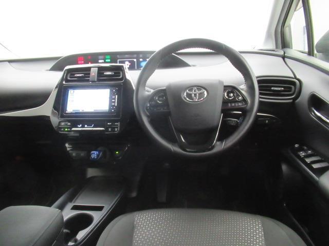 プリウス Ｓ　フルセグ　メモリーナビ　ＤＶＤ再生　ミュージックプレイヤー接続可　バックカメラ　衝突被害軽減システム　ＥＴＣ　ドラレコ　ＬＥＤヘッドランプ　記録簿（15枚目）