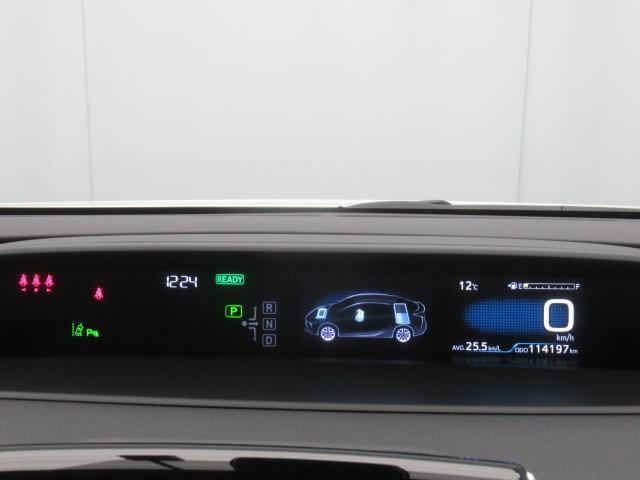 プリウス Ｓ　フルセグ　メモリーナビ　ＤＶＤ再生　ミュージックプレイヤー接続可　バックカメラ　衝突被害軽減システム　ＥＴＣ　ドラレコ　ＬＥＤヘッドランプ　記録簿（16枚目）