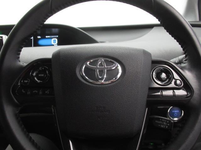 プリウス Ｓ　フルセグ　メモリーナビ　ＤＶＤ再生　ミュージックプレイヤー接続可　バックカメラ　衝突被害軽減システム　ＥＴＣ　ドラレコ　ＬＥＤヘッドランプ　記録簿（20枚目）