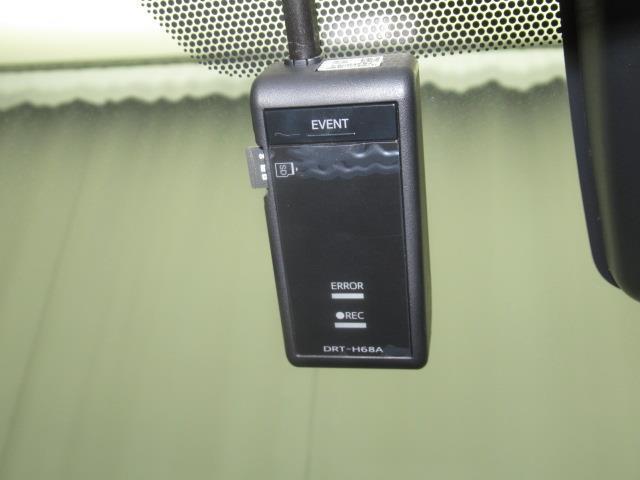 プリウス Ｓ　フルセグ　メモリーナビ　ＤＶＤ再生　ミュージックプレイヤー接続可　バックカメラ　衝突被害軽減システム　ＥＴＣ　ドラレコ　ＬＥＤヘッドランプ　記録簿（26枚目）