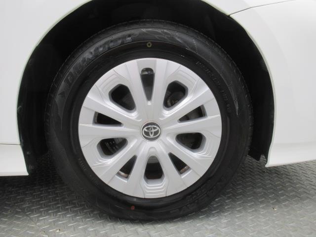 プリウス Ｓ　フルセグ　メモリーナビ　ＤＶＤ再生　ミュージックプレイヤー接続可　バックカメラ　衝突被害軽減システム　ＥＴＣ　ドラレコ　ＬＥＤヘッドランプ　記録簿（27枚目）