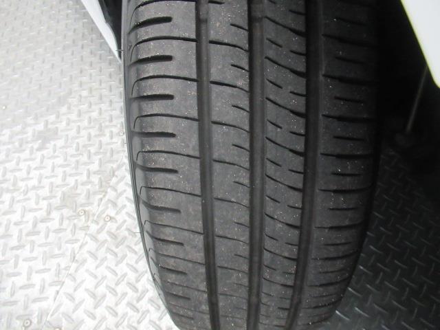 プリウス Ｓ　フルセグ　メモリーナビ　ＤＶＤ再生　ミュージックプレイヤー接続可　バックカメラ　衝突被害軽減システム　ＥＴＣ　ドラレコ　ＬＥＤヘッドランプ　記録簿（28枚目）