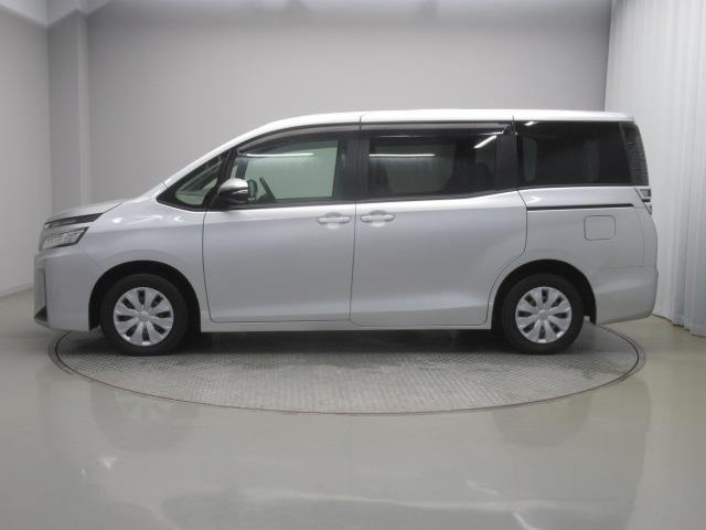 ヴォクシー Ｘ　メモリーナビ　ミュージックプレイヤー接続可　バックカメラ　衝突被害軽減システム　電動スライドドア　ＬＥＤヘッドランプ　乗車定員８人（3枚目）