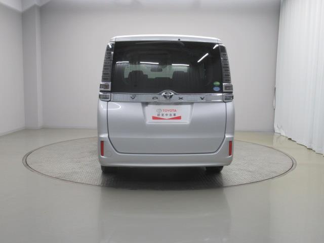 ヴォクシー Ｘ　メモリーナビ　ミュージックプレイヤー接続可　バックカメラ　衝突被害軽減システム　電動スライドドア　ＬＥＤヘッドランプ　乗車定員８人（5枚目）