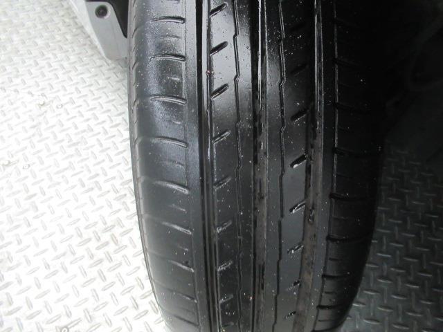 ヴォクシー Ｘ　メモリーナビ　ミュージックプレイヤー接続可　バックカメラ　衝突被害軽減システム　電動スライドドア　ＬＥＤヘッドランプ　乗車定員８人（28枚目）