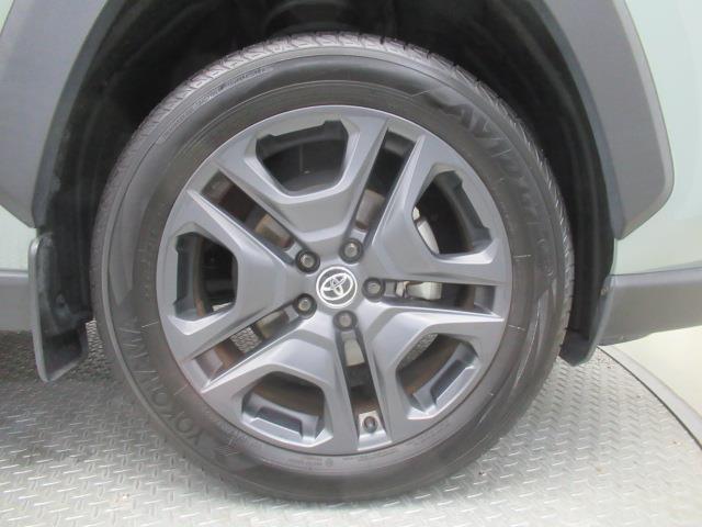 RAV4 アドベンチャー サンルーフ 4WD フルセグ メモリーナビ ミュージックプレイヤー接続可 バックカメラ 衝突被害軽減システム ETC ドラレコ LEDヘッドランプ 記録簿(28枚目)