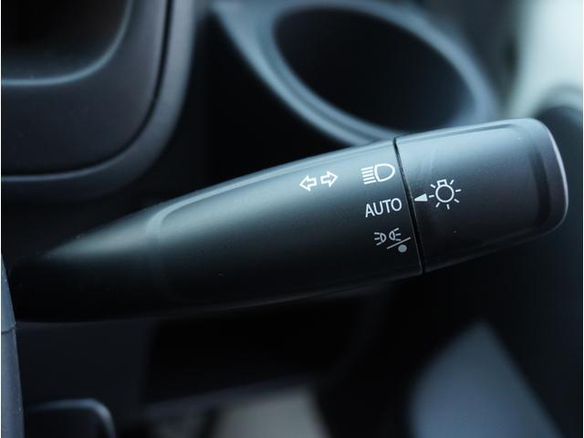 キャリイトラック KCエアコン・パワステ農繁 4WD オートマ 荷台作業灯 4WD オートマ リアパーキングセンサー 荷台作業灯 3方開 キーレスエントリー AMFMラジオ オートライト 衝突被害軽減システム アイドリングストップ 横滑り防止機能 衝突安全ボディ(6枚目)