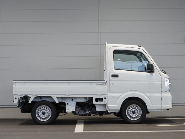 キャリイトラック KCエアコン・パワステ農繁 4WD オートマ 荷台作業灯 4WD オートマ リアパーキングセンサー 荷台作業灯 3方開 キーレスエントリー AMFMラジオ オートライト 衝突被害軽減システム アイドリングストップ 横滑り防止機能 衝突安全ボディ(8枚目)
