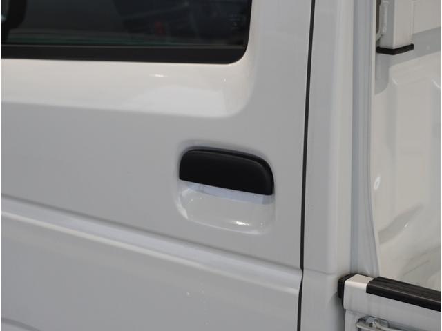 キャリイトラック KCエアコン・パワステ農繁 4WD オートマ 荷台作業灯 4WD オートマ リアパーキングセンサー 荷台作業灯 3方開 キーレスエントリー AMFMラジオ オートライト 衝突被害軽減システム アイドリングストップ 横滑り防止機能 衝突安全ボディ(25枚目)