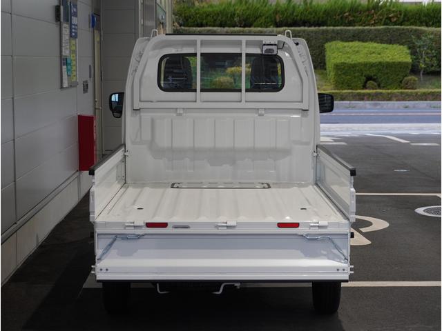 キャリイトラック KCエアコン・パワステ農繁 4WD オートマ 荷台作業灯 4WD オートマ リアパーキングセンサー 荷台作業灯 3方開 キーレスエントリー AMFMラジオ オートライト 衝突被害軽減システム アイドリングストップ 横滑り防止機能 衝突安全ボディ(33枚目)