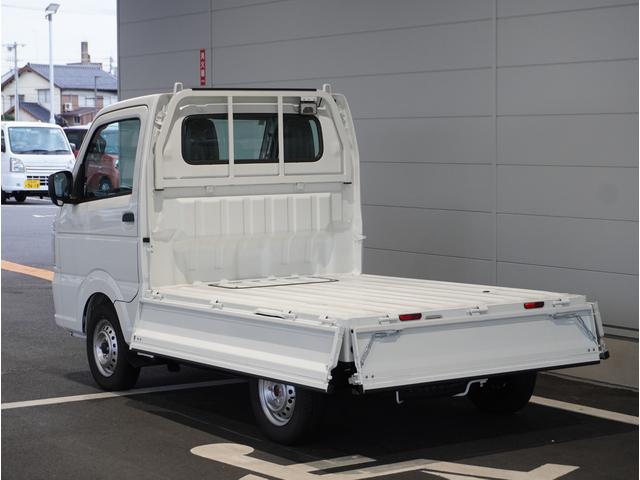 キャリイトラック KCエアコン・パワステ農繁 4WD オートマ 荷台作業灯 4WD オートマ リアパーキングセンサー 荷台作業灯 3方開 キーレスエントリー AMFMラジオ オートライト 衝突被害軽減システム アイドリングストップ 横滑り防止機能 衝突安全ボディ(37枚目)