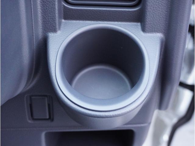 キャリイトラック KCエアコン・パワステ農繁 4WD オートマ 荷台作業灯 4WD オートマ リアパーキングセンサー 荷台作業灯 3方開 キーレスエントリー AMFMラジオ オートライト 衝突被害軽減システム アイドリングストップ 横滑り防止機能 衝突安全ボディ(52枚目)