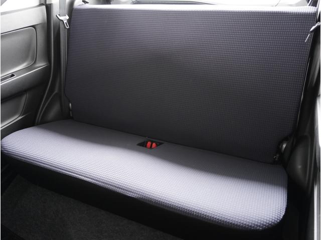 アルト L リアパーキングセンサー 運転席シートヒーター キーレス リアパーキングセンサー 運転席シートヒーター キーレスエントリー オートライト CD AMFMラジオ 衝突被害軽減システム アイドリングストップ 横滑り防止機能 衝突安全ボディ 盗難防止システム(18枚目)