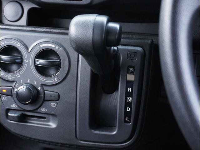 アルト L リアパーキングセンサー 運転席シートヒーター キーレス リアパーキングセンサー 運転席シートヒーター キーレスエントリー オートライト 衝突被害軽減システム アイドリングストップ 横滑り防止機能 衝突安全ボディ 盗難防止システム(16枚目)