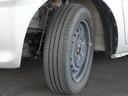 【タイヤ溝有り】タイヤの溝はしっかりと残ってますのでご安心ください。状態も良好です。ノーマルタイヤ、スタッドレスタイヤも取り扱っております。皆様のご来店お待ちしております。