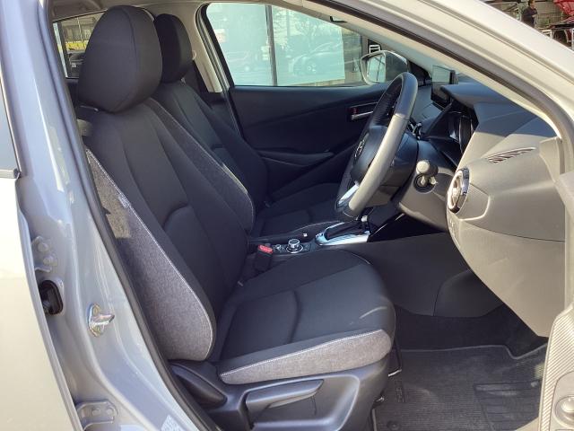 MAZDA2 1.5 15BD マツダコネクトナビ 360°ビューモニター ETC LEDヘッドライト アダプティブクルーズコントロール AppleCarplay アクセル踏み間違い防止装置 パノラマモニタ ブルートゥース 禁煙(7枚目)