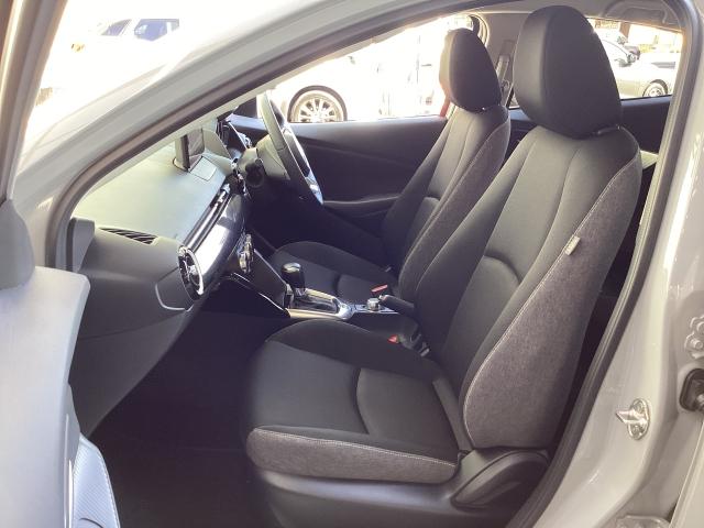 MAZDA2 1.5 15BD マツダコネクトナビ 360°ビューモニター ETC LEDヘッドライト アダプティブクルーズコントロール AppleCarplay アクセル踏み間違い防止装置 パノラマモニタ ブルートゥース 禁煙(9枚目)