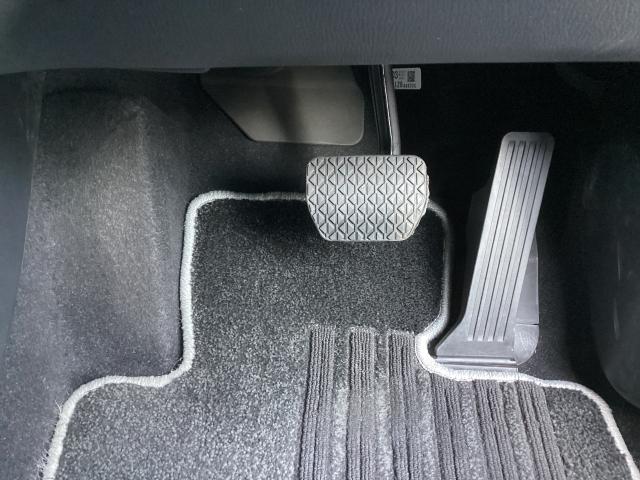 ＣＸ－５ ２．０　２０Ｓ　ブラックトーンエディション　２０Ｓブラックトーンエデイション　全周囲モニター　ＥＴＣ１．０車載機　電動リアゲート　アダプティブクルーズコントロール　衝突被害軽減ブレーキ　アクセル踏み間違い防止装置　車線逸脱警報システム　フルセグ（34枚目）