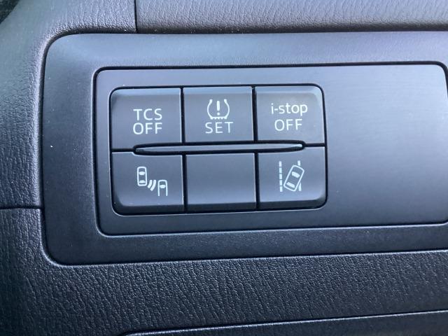ＴＣＳ（トラクションコントロールシステム）＆ＤＳＣ（横滑り防止機構）やＢＳＭ（隣車線上の側・後方からの車両接近を通知）、ＬＤＷＳ（車線逸脱警報システム）で安全運転をサポート！