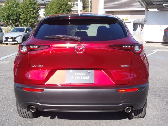 ＣＸ－３０ ２０Ｓ　ブラック　セレクション　現行モデル　当社試乗車　禁煙車　マツダコネクト　ＥＴＣ１．０車載機　衝突被害軽減ブレーキ　３６０°モニター　前後パーキングセンサー　パワーシート　ブルートゥース　パワーリフトゲート　フルセグＴＶ（11枚目）