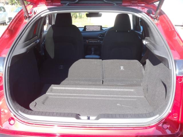 ＣＸ－３０ ２０Ｓ　ブラック　セレクション　現行モデル　当社試乗車　禁煙車　マツダコネクト　ＥＴＣ１．０車載機　衝突被害軽減ブレーキ　３６０°モニター　前後パーキングセンサー　パワーシート　ブルートゥース　パワーリフトゲート　フルセグＴＶ（30枚目）